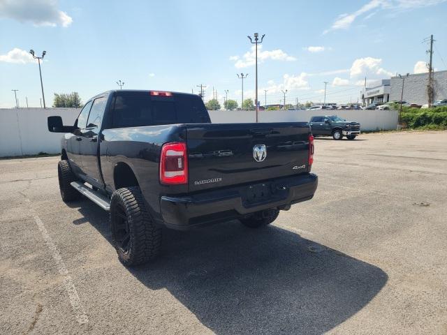 Photo of 2023 Diamond Black Crystal Pearlcoat RAM 2500