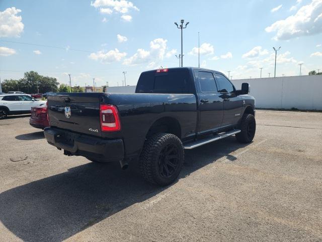 Photo of 2023 Diamond Black Crystal Pearlcoat RAM 2500
