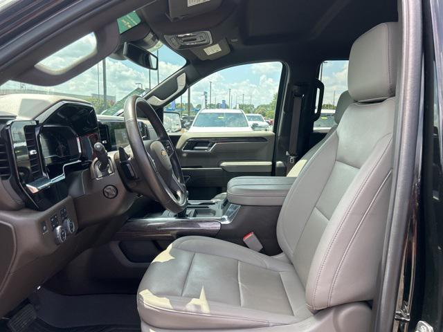 Photo of 2023 Black Chevrolet Silverado 1500