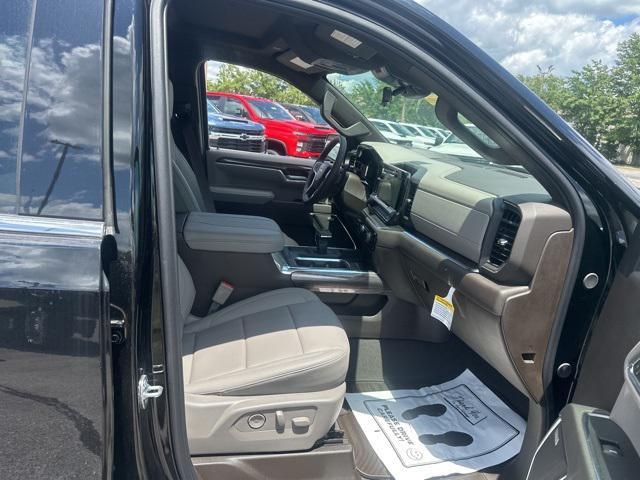 Photo of 2025 Black Chevrolet Silverado 1500
