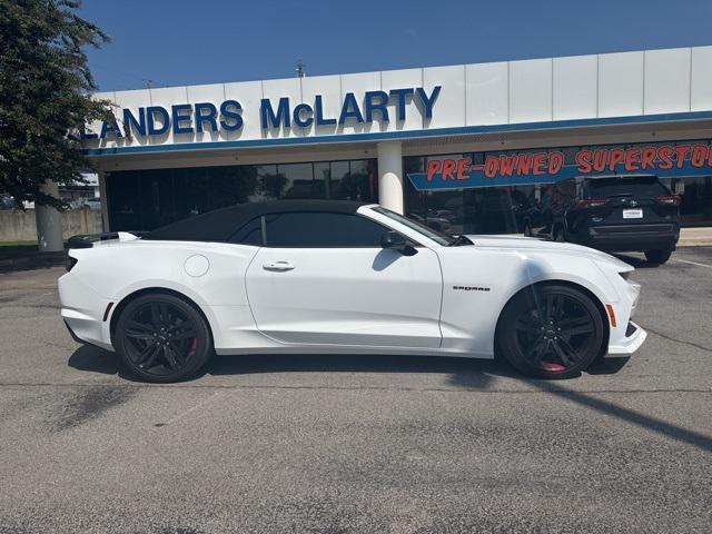 Photo of 2023 Summit White Chevrolet Camaro