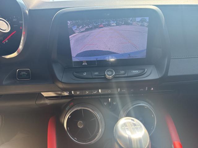 Photo of 2023 Summit White Chevrolet Camaro