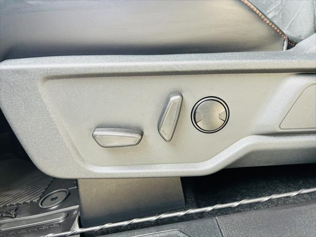 Photo of 2024 Shadow Black Ford Bronco