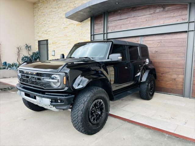 Photo of 2024 Shadow Black Ford Bronco