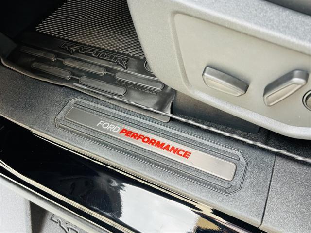 Photo of 2024 Shadow Black Ford Bronco