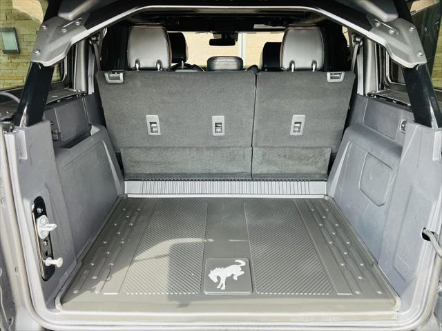 Photo of 2024 Shadow Black Ford Bronco