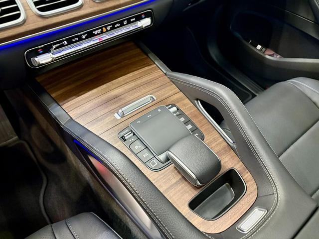 Photo of 2026 Obsidian Black Metallic Mercedes-Benz GLE 350