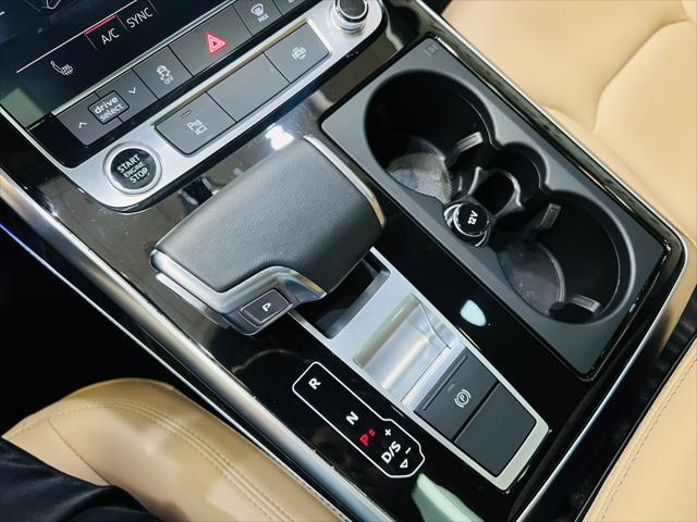 Photo of 2025 Glacier White Metallic Audi Q7