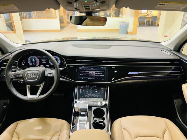 Photo of 2025 Glacier White Metallic Audi Q7