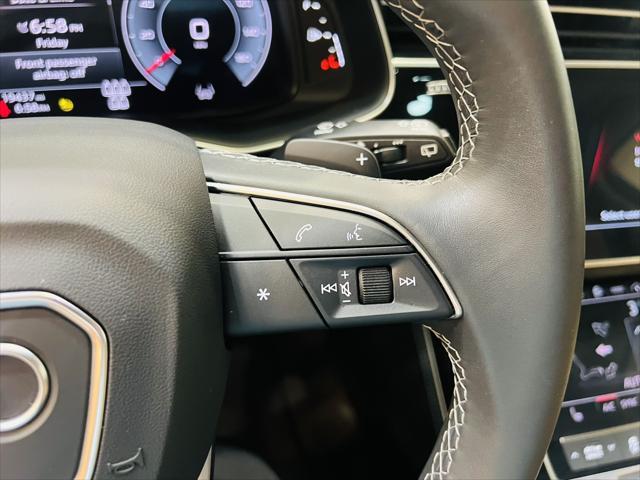 Photo of 2025 Glacier White Metallic Audi Q7