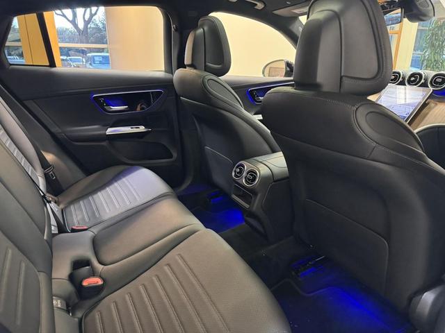 Photo of 2024 Polar White Mercedes-Benz GLC 300