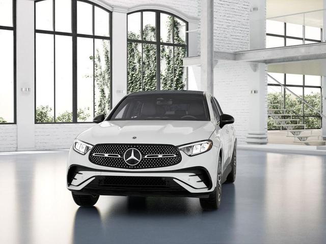 Photo of 2024 Polar White Mercedes-Benz GLC 300