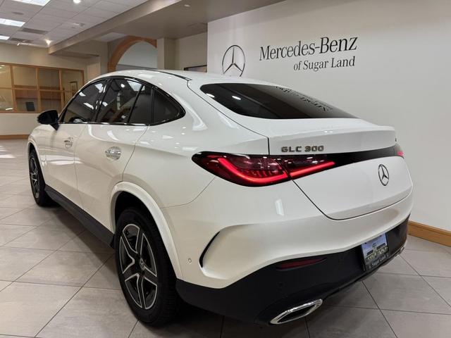 Photo of 2024 Polar White Mercedes-Benz GLC 300