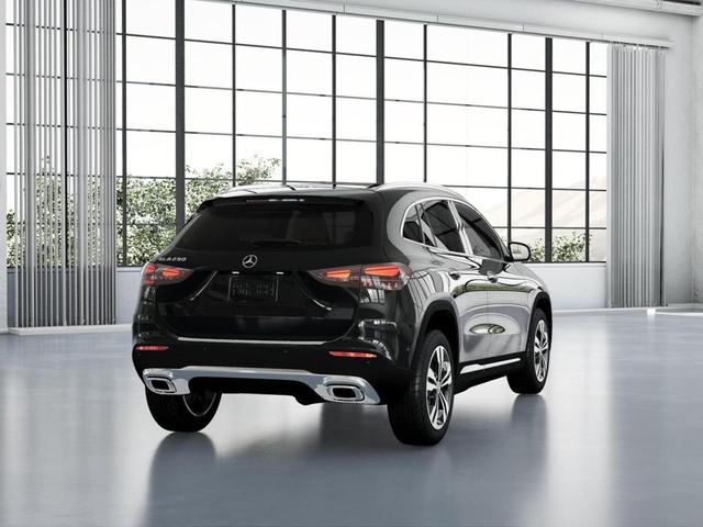 Photo of 2025 Night Black Mercedes-Benz GLA 250