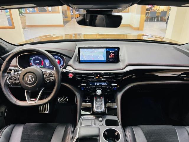 Photo of 2022 Tiger Eye Pearl Acura MDX