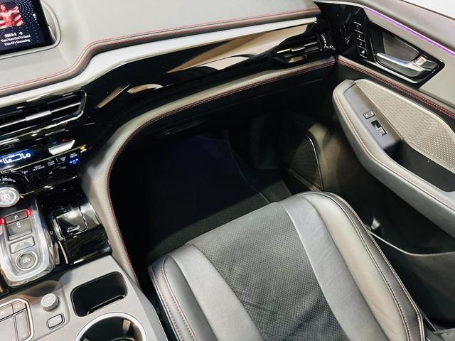 Photo of 2022 Tiger Eye Pearl Acura MDX