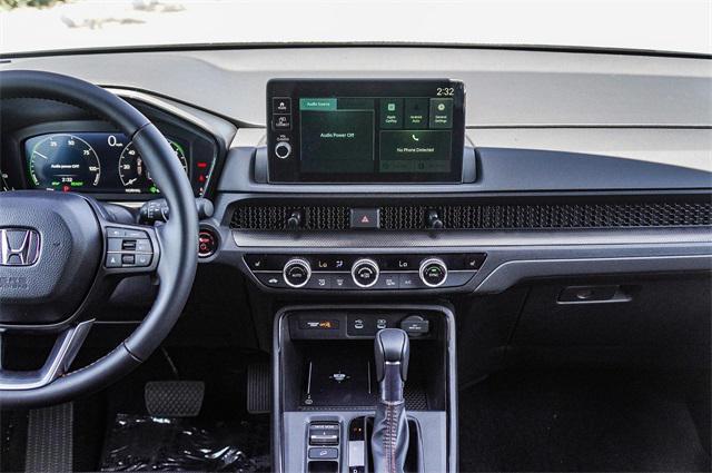 Photo of 2026 Platinum White Pearl Honda CR-V Hybrid