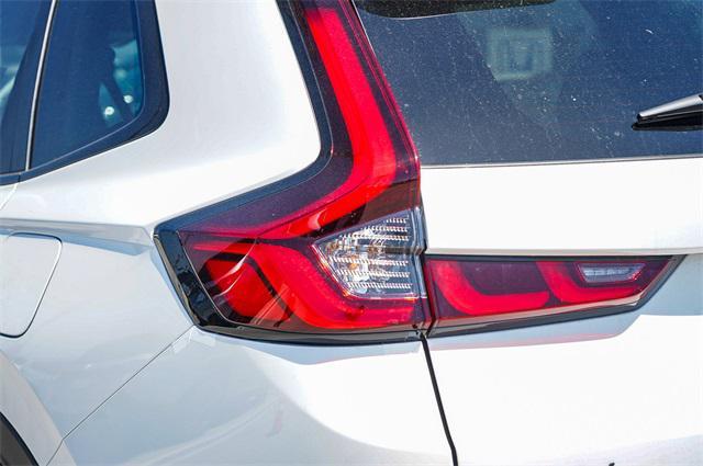 Photo of 2026 Platinum White Pearl Honda CR-V Hybrid