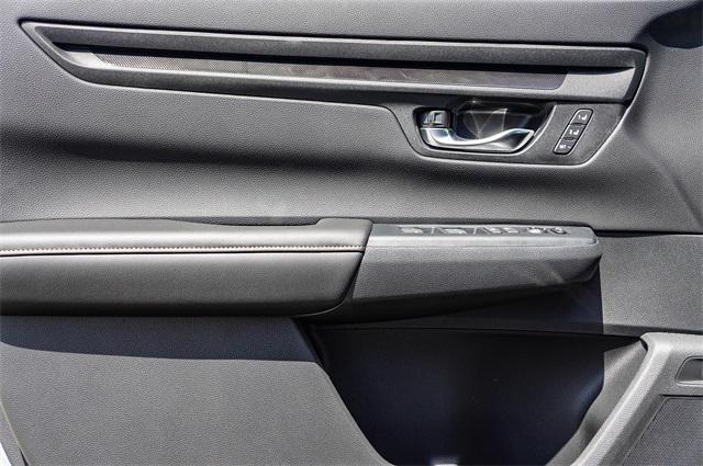 Photo of 2026 Platinum White Pearl Honda CR-V Hybrid