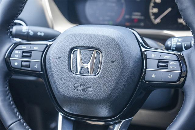 Photo of 2026 Urban Gray Pearl Honda HR-V