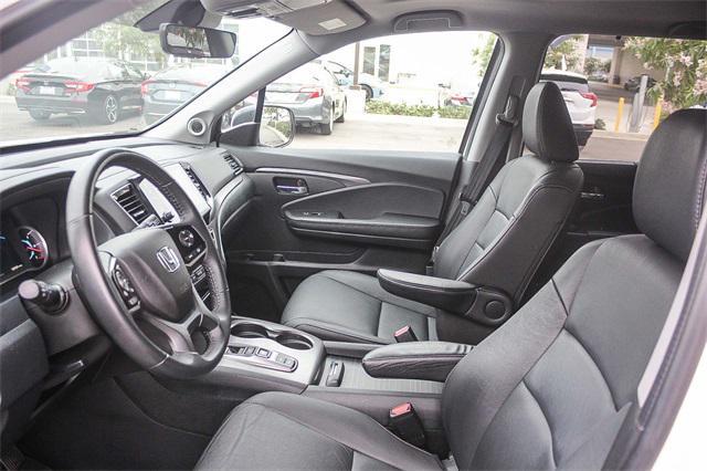 Photo of 2022 Platinum White Pearl Honda Pilot