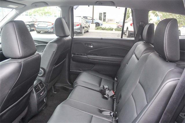 Photo of 2022 Platinum White Pearl Honda Pilot