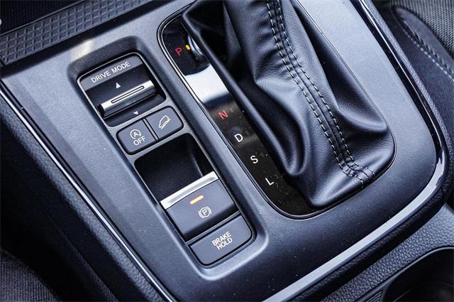 Photo of 2026 Platinum White Pearl Honda CR-V