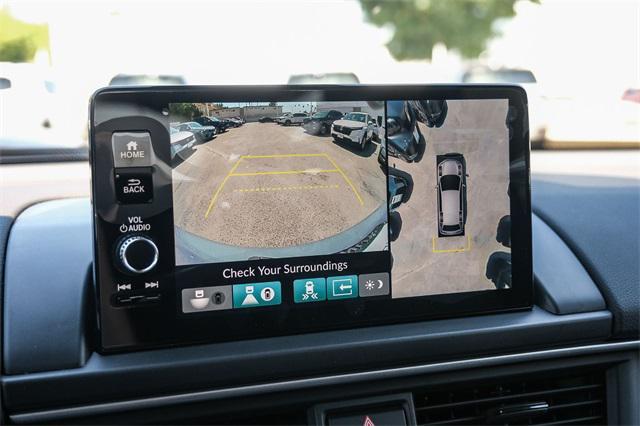 Photo of 2025 Sonic Gray Pearl Honda Pilot