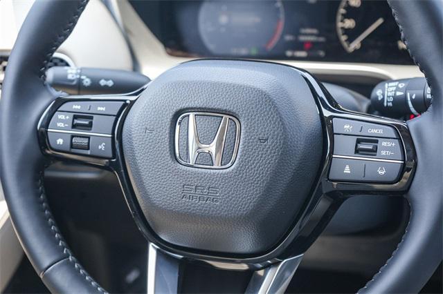 Photo of 2026 Platinum White Pearl Honda HR-V