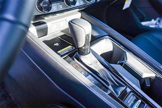 Photo of 2025 Platinum White Pearl Honda Accord Hybrid