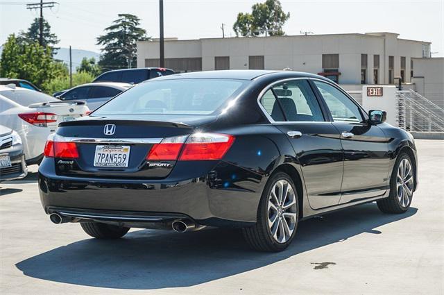 Photo of 2015 Crystal Black Pearl Honda Accord