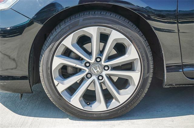 Photo of 2015 Crystal Black Pearl Honda Accord