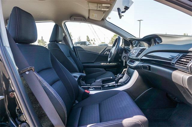 Photo of 2015 Crystal Black Pearl Honda Accord
