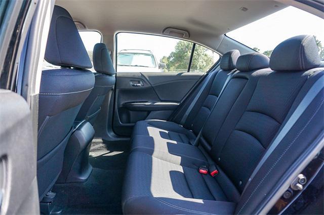 Photo of 2015 Crystal Black Pearl Honda Accord