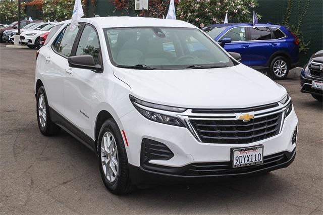 Photo of 2022 Summit White Chevrolet Equinox