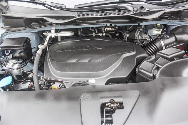 Photo of 2023 Sonic Gray Pearl Honda Odyssey