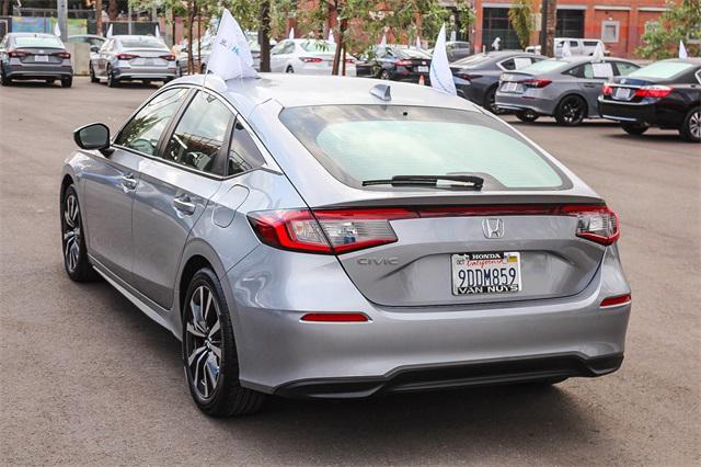 Photo of 2022 Lunar Silver Metallic Honda Civic