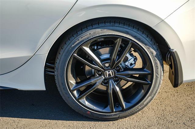 Photo of 2026 Platinum White Pearl Honda Civic Si