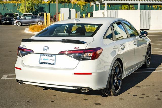 Photo of 2026 Platinum White Pearl Honda Civic Si