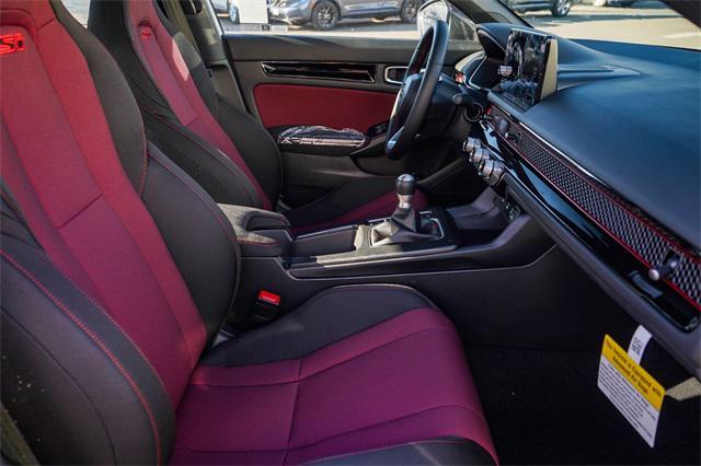Photo of 2026 Platinum White Pearl Honda Civic Si