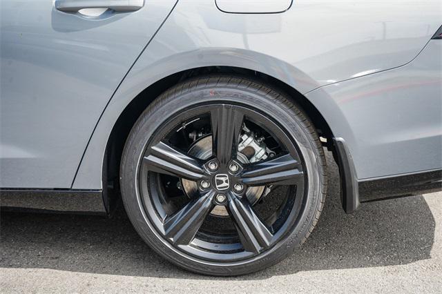 Photo of 2025 Urban Gray Pearl Honda Accord Hybrid