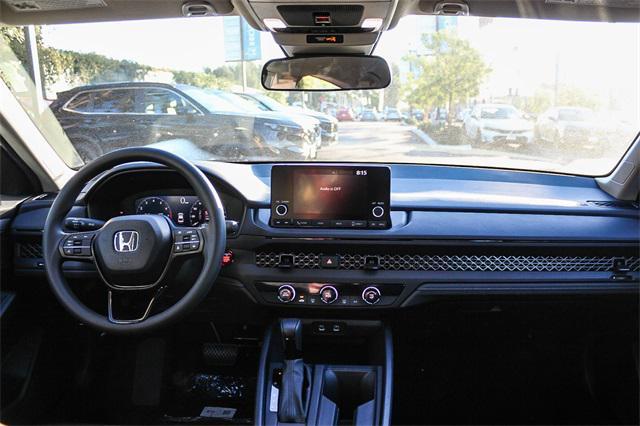 Photo of 2025 Solar Silver Metallic Honda Accord