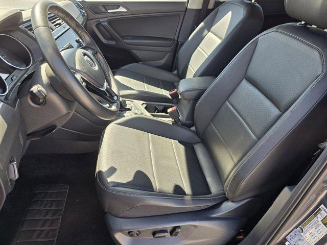 Photo of 2021 Platinum Gray Metallic Volkswagen Tiguan