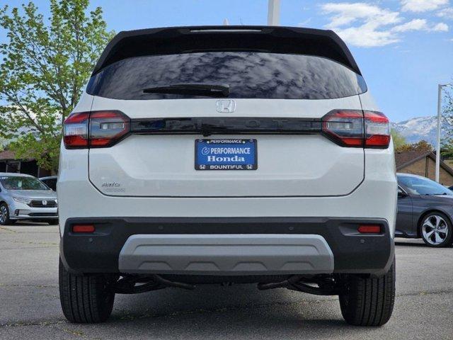 Photo of 2025 Platinum White Pearl Honda Pilot