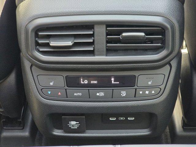 Photo of 2025 Gray Honda Pilot