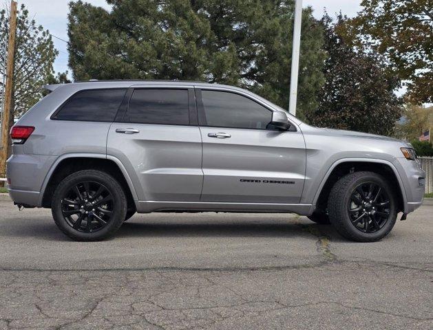 Photo of 2018 Billet Silver Metallic Clearcoat Jeep Grand Cherokee
