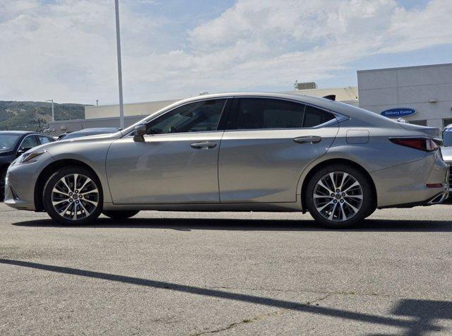 Photo of 2020 Atomic Silver Lexus ES 350