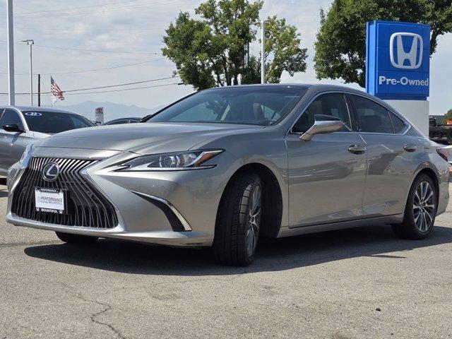 Photo of 2020 Atomic Silver Lexus ES 350