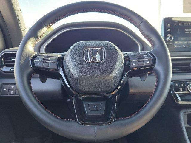 Photo of 2025 Sonic Gray Pearl Honda Pilot