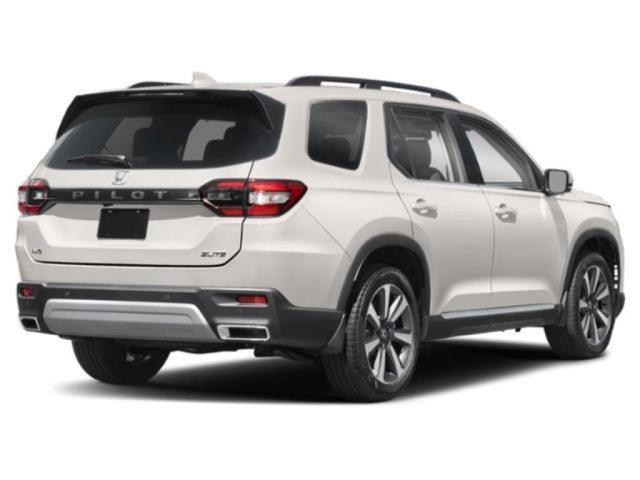 Photo of 2023 Platinum White Pearl Honda Pilot